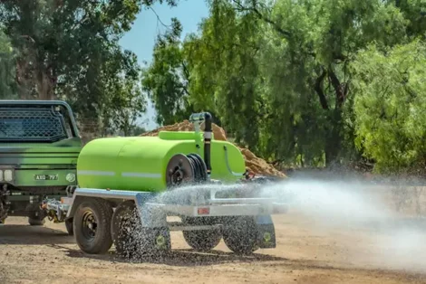 FirePatrol-fire-fighting-trailer-water-spraying